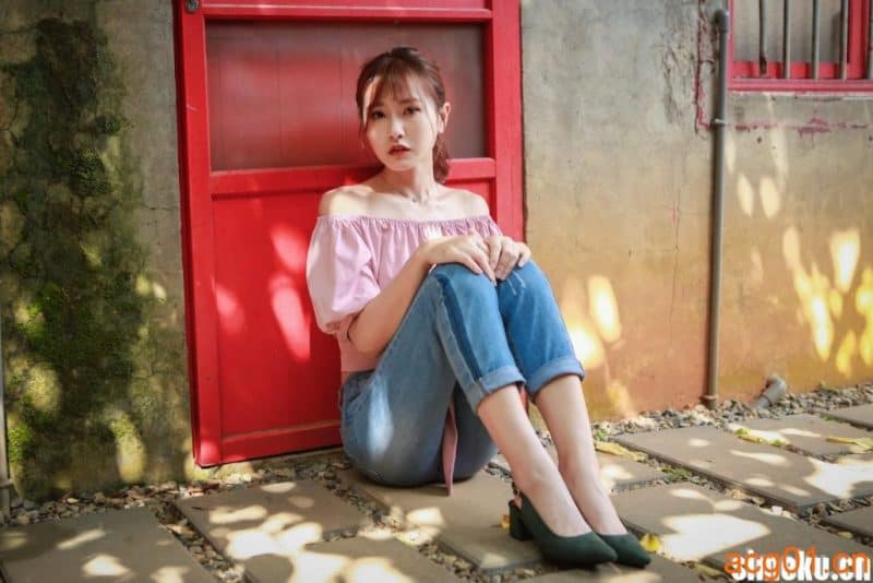 [足控名站]街拍丝足写真图集合集打包下载+持续更新-次元集