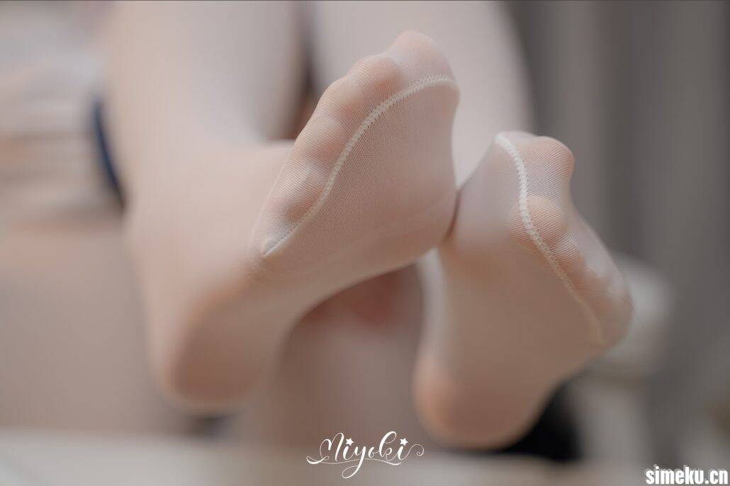 图片[2]-[魅惑制服]神里绫华白丝JK篇，纤纤玉足值得细细鉴赏[28P116MB][BX0003]-次元集